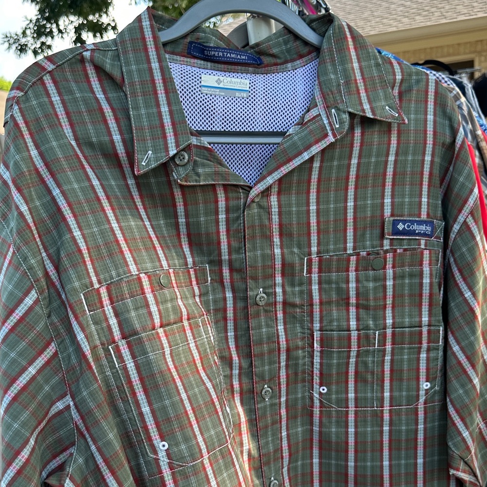 Columbia Men's Green and Red Plaid Casual Shirt